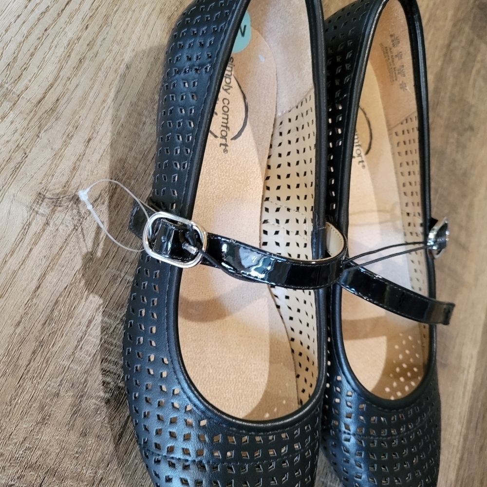 Life Stride Black Women's Shoes - Picture 3 of 8